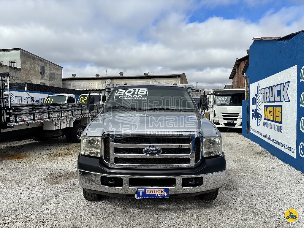 Caminhão FORD F-4000 Carga Seca ANO 2018 de Truck Mais Caminhões no Paraná
