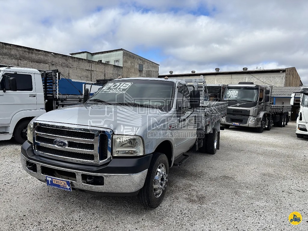 Caminhão FORD F-4000 Carga Seca ANO 2018 de Truck Mais Caminhões no Paraná