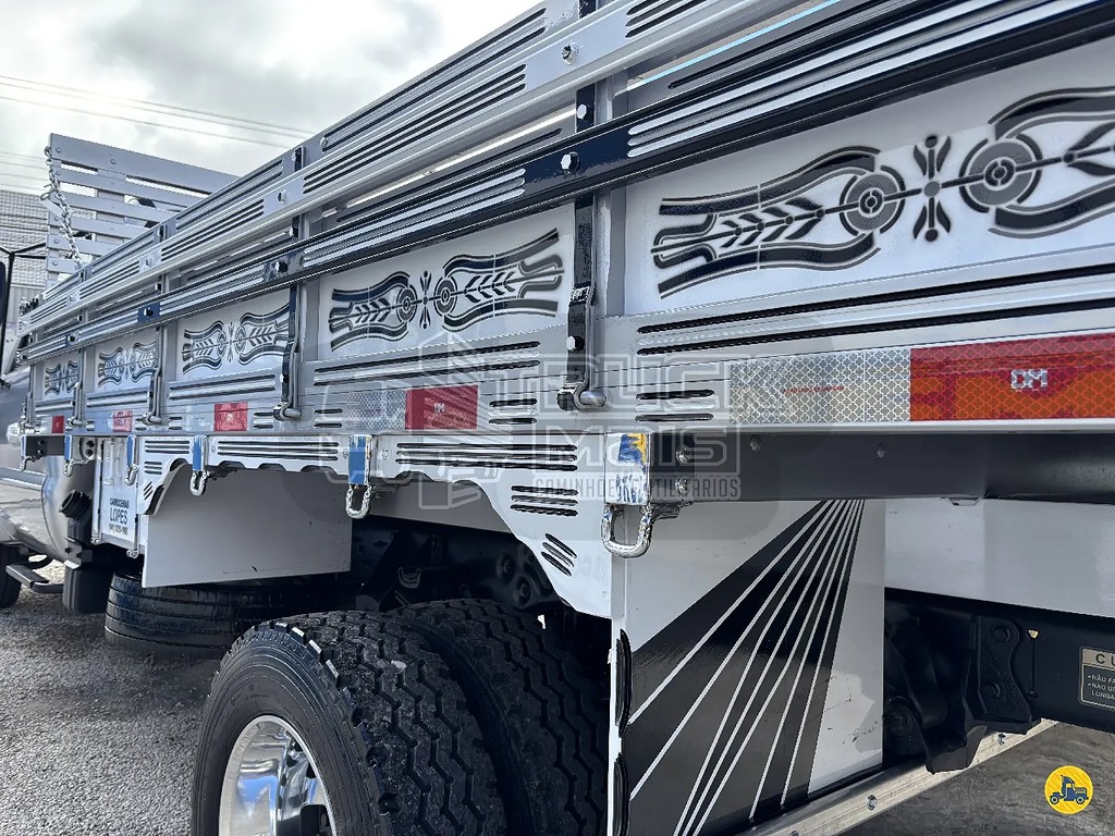 Caminhão FORD F-4000 Carga Seca ANO 2018 de Truck Mais Caminhões no Paraná