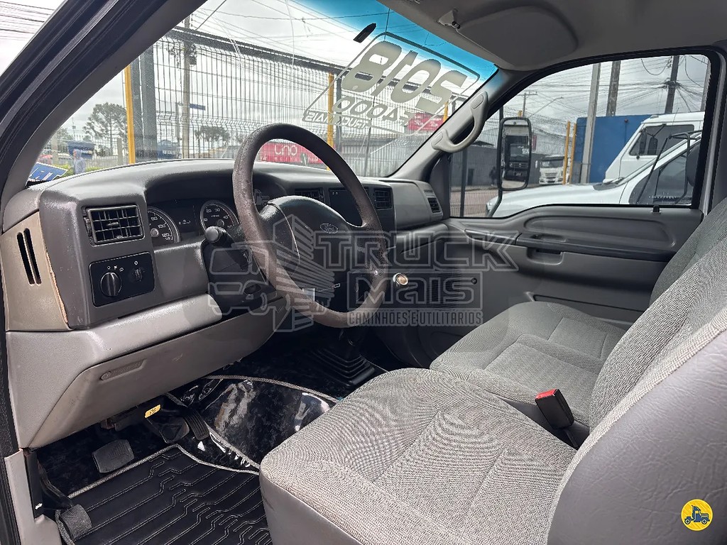 Caminhão FORD F-4000 Carga Seca ANO 2018 de Truck Mais Caminhões no Paraná