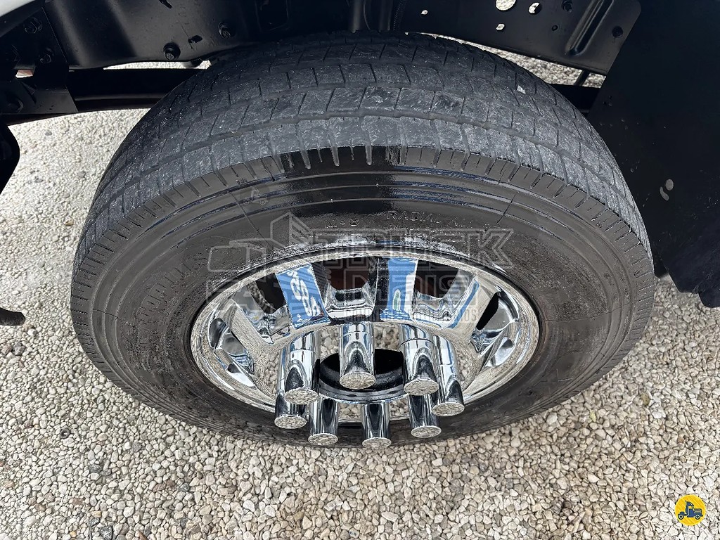 Caminhão FORD F-4000 Carga Seca ANO 2018 de Truck Mais Caminhões no Paraná