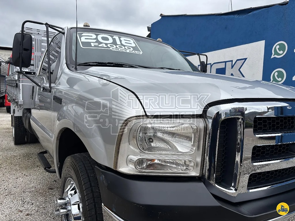 Caminhão FORD F-4000 Carga Seca ANO 2018 de Truck Mais Caminhões no Paraná