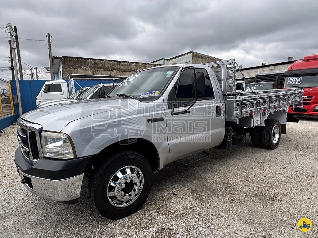 Caminhão FORD F-4000 Carga Seca ANO 2018 de Truck Mais Caminhões no Paraná