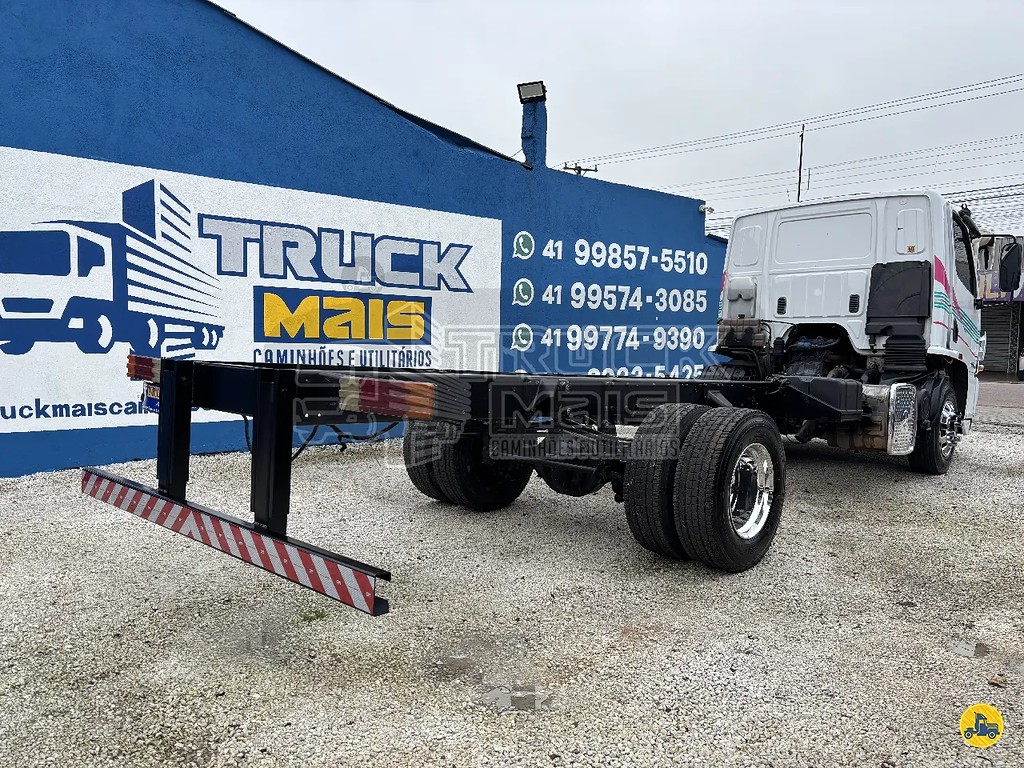 Caminhão MERCEDES BENZ MB 1016 Chassis ANO 2016 de Truck Mais Caminhões no Paraná