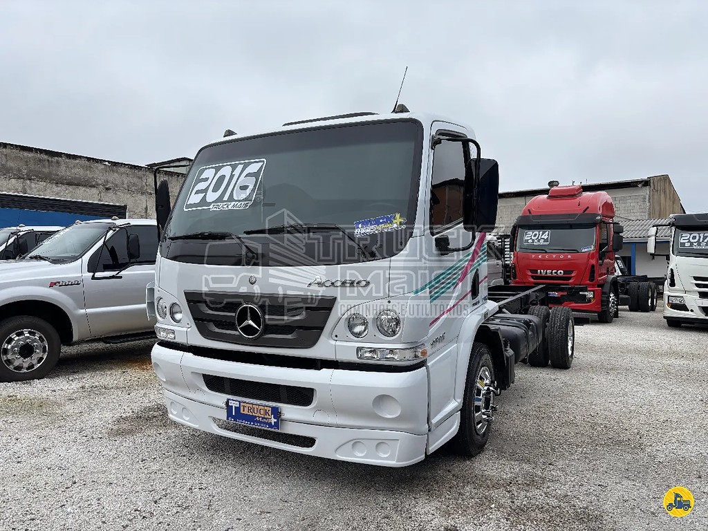 Caminhão MERCEDES BENZ MB 1016 Chassis ANO 2016 de Truck Mais Caminhões no Paraná