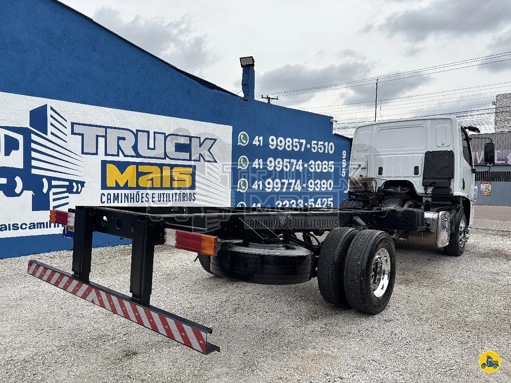 Caminhão MERCEDES BENZ MB 1016 Chassis ANO 2016 de Truck Mais Caminhões no Paraná