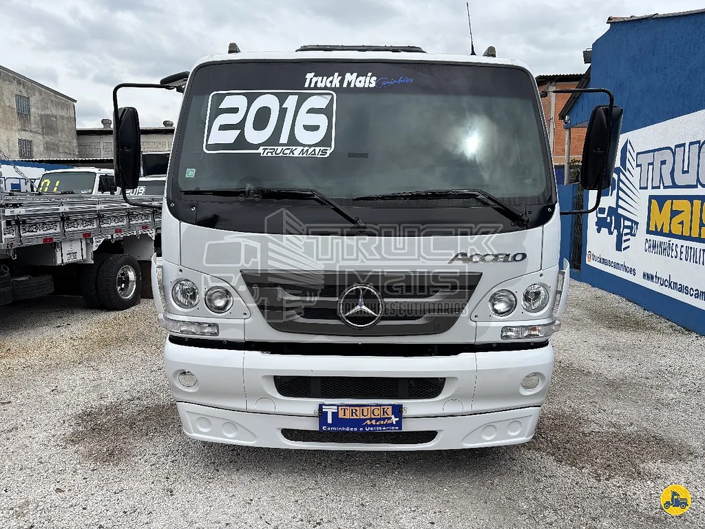 Caminhão MERCEDES BENZ MB 1016 Chassis ANO 2016 de Truck Mais Caminhões no Paraná