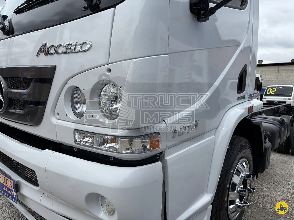 Caminhão MERCEDES BENZ MB 1016 Chassis ANO 2016 de Truck Mais Caminhões no Paraná