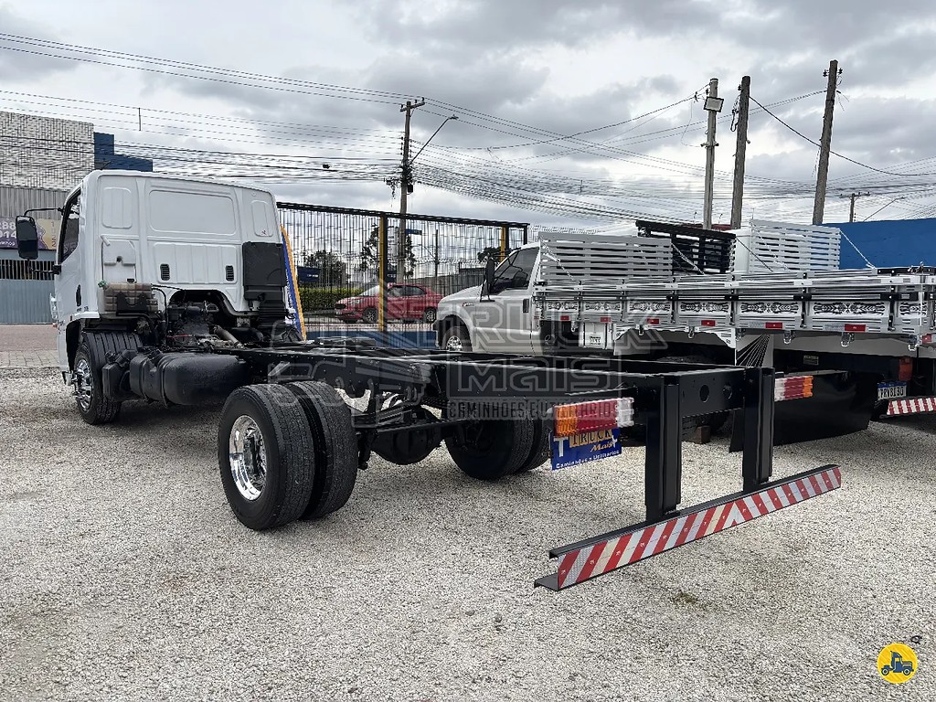 Caminhão MERCEDES BENZ MB 1016 Chassis ANO 2016 de Truck Mais Caminhões no Paraná