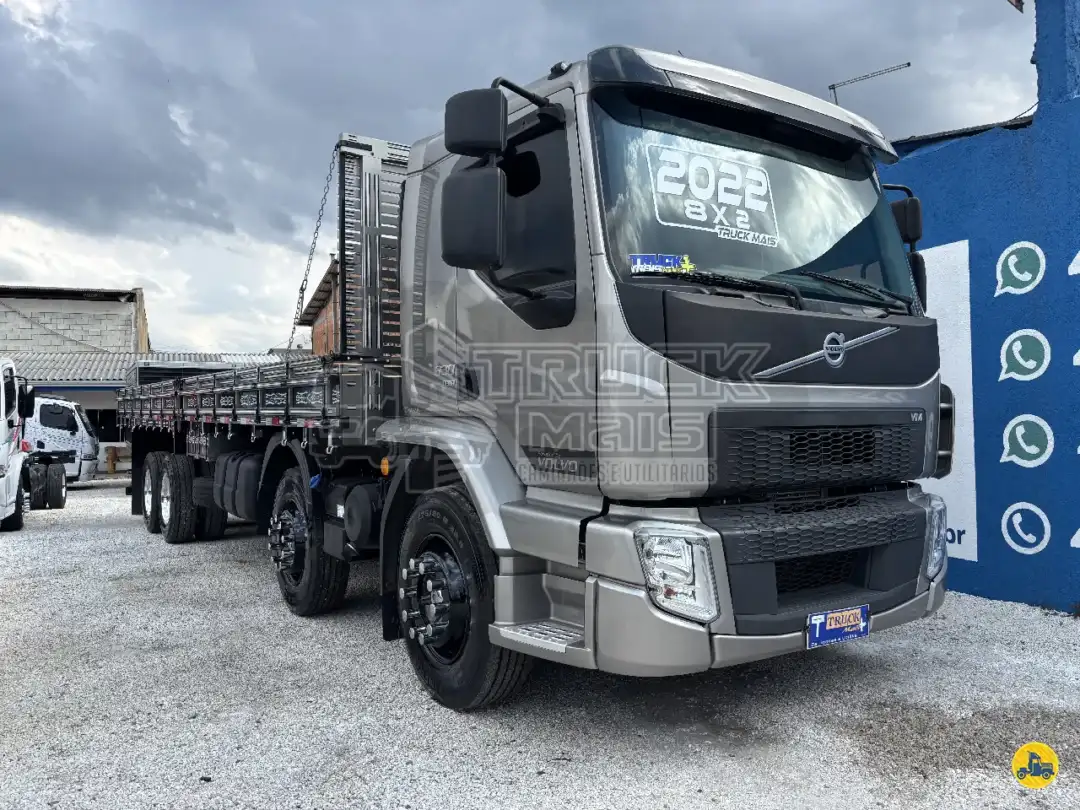 Caminhão VOLVO VM 330 Carga Seca ANO 2022 de Truck Mais Caminhões no Paraná