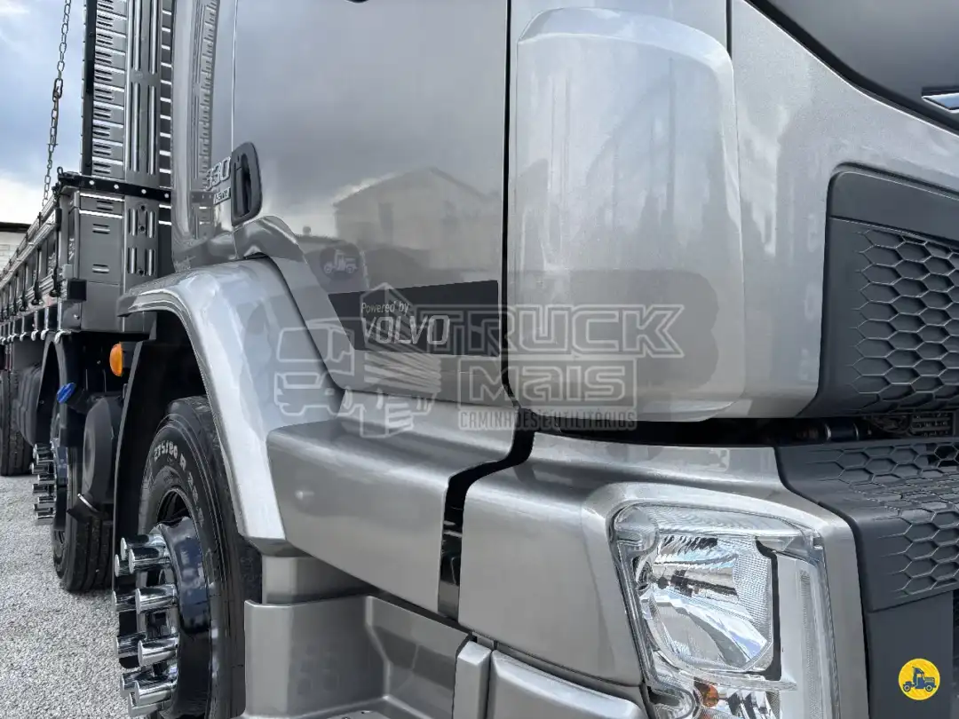 Caminhão VOLVO VM 330 Carga Seca ANO 2022 de Truck Mais Caminhões no Paraná