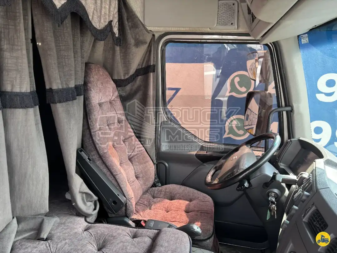 Caminhão VOLVO VM 330 Carga Seca ANO 2022 de Truck Mais Caminhões no Paraná