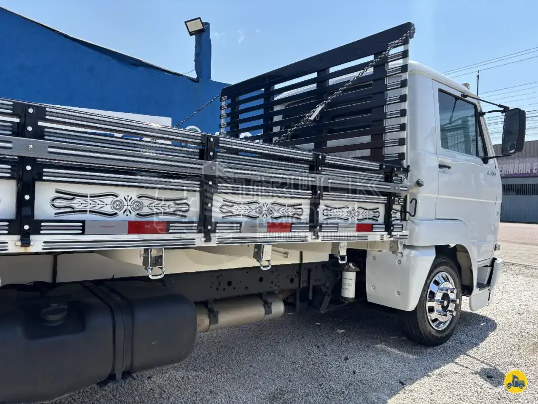 Caminhão VOLKSWAGEN VW 8150 Carga Seca ANO 2012 de Truck Mais Caminhões no Paraná