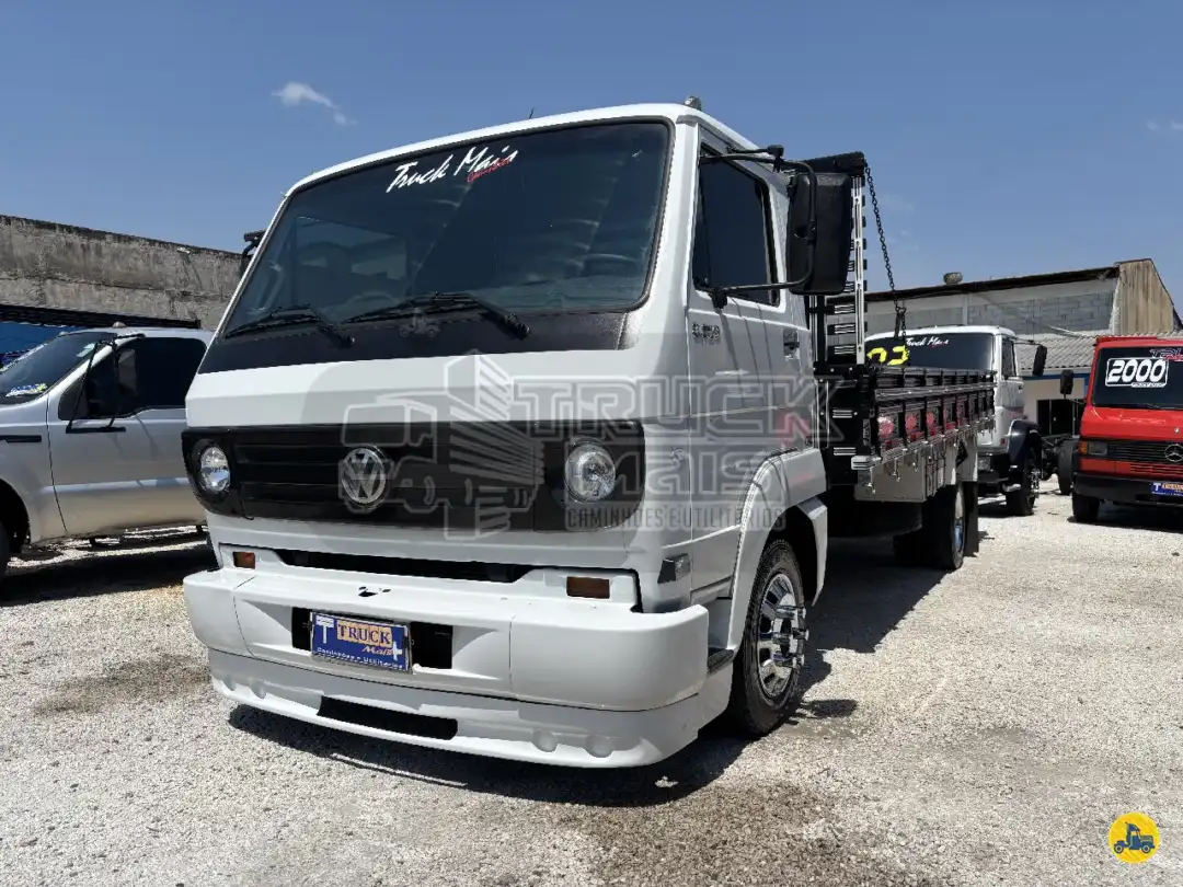 Caminhão VOLKSWAGEN VW 8150 Carga Seca ANO 2012 de Truck Mais Caminhões no Paraná