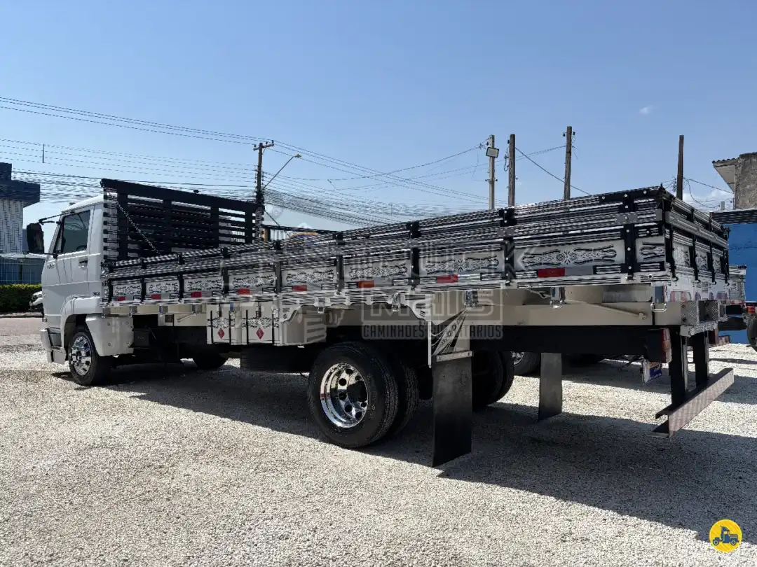 Caminhão VOLKSWAGEN VW 8150 Carga Seca ANO 2012 de Truck Mais Caminhões no Paraná