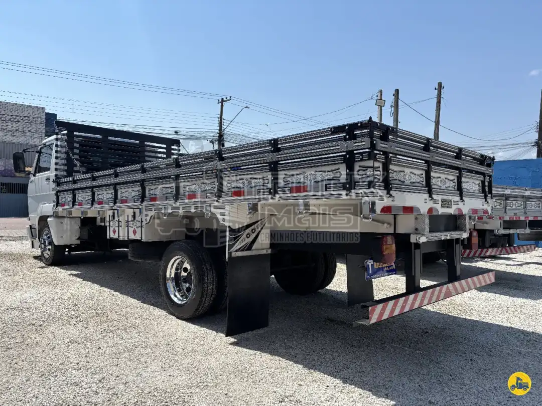 Caminhão VOLKSWAGEN VW 8150 Carga Seca ANO 2012 de Truck Mais Caminhões no Paraná