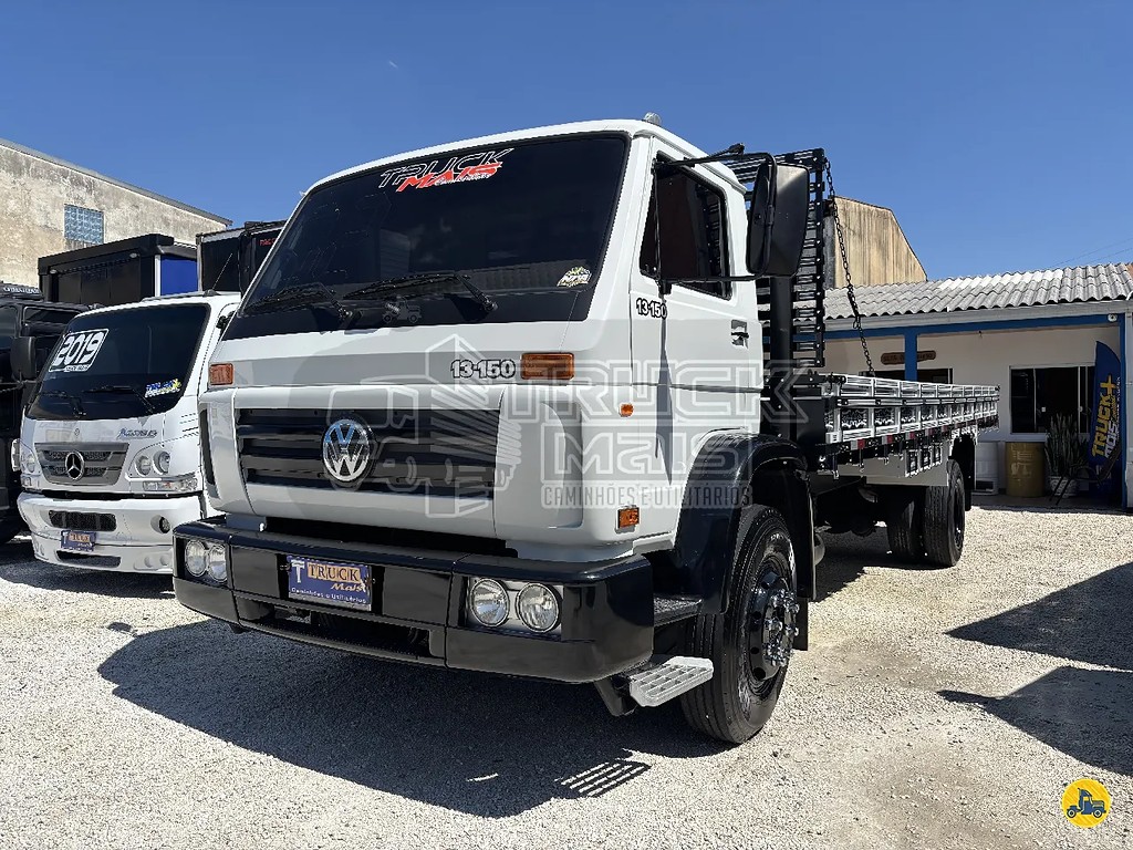 Caminhão VOLKSWAGEN VW 13150 Carroceria ANO 2002 de Truck Mais Caminhões no Paraná
