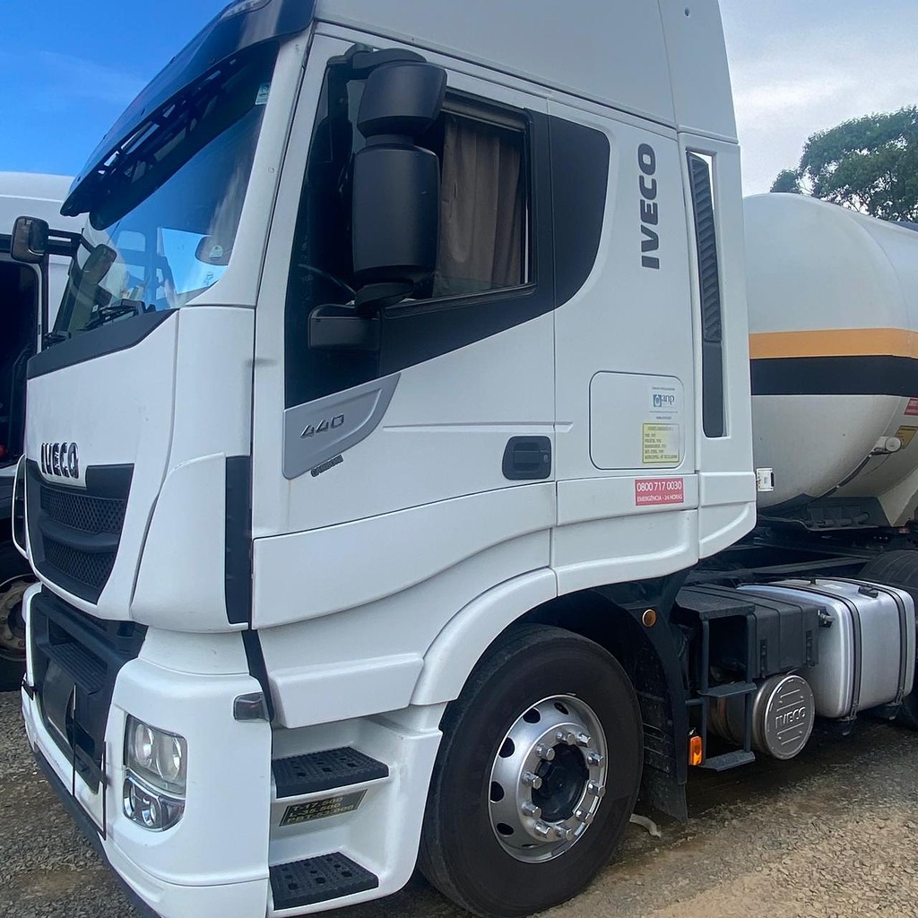 Caminhão IVECO HI WAY 440 Cavalo Mecânico ANO 2021 de Venda Truck Anuncios SC na Santa Catarina