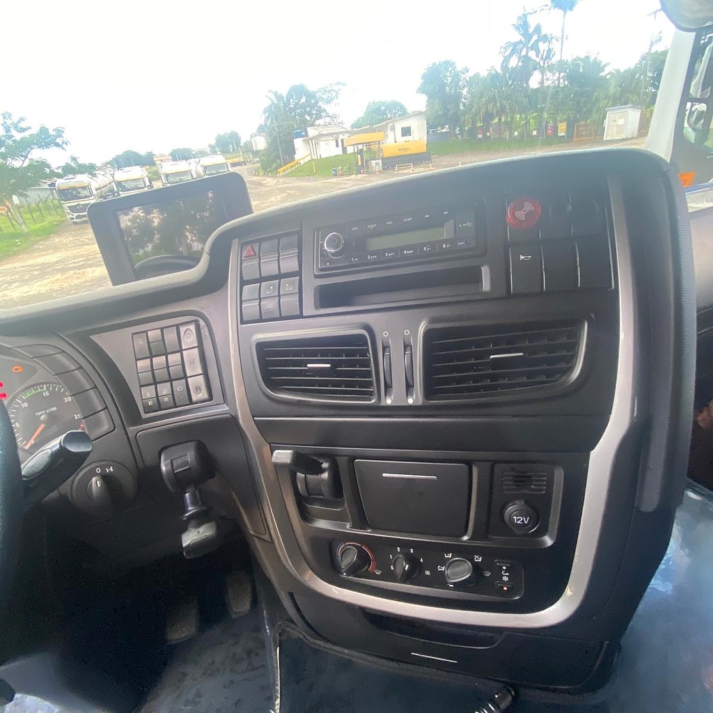 Caminhão IVECO HI WAY 440 Cavalo Mecânico ANO 2021 de Venda Truck Anuncios SC na Santa Catarina