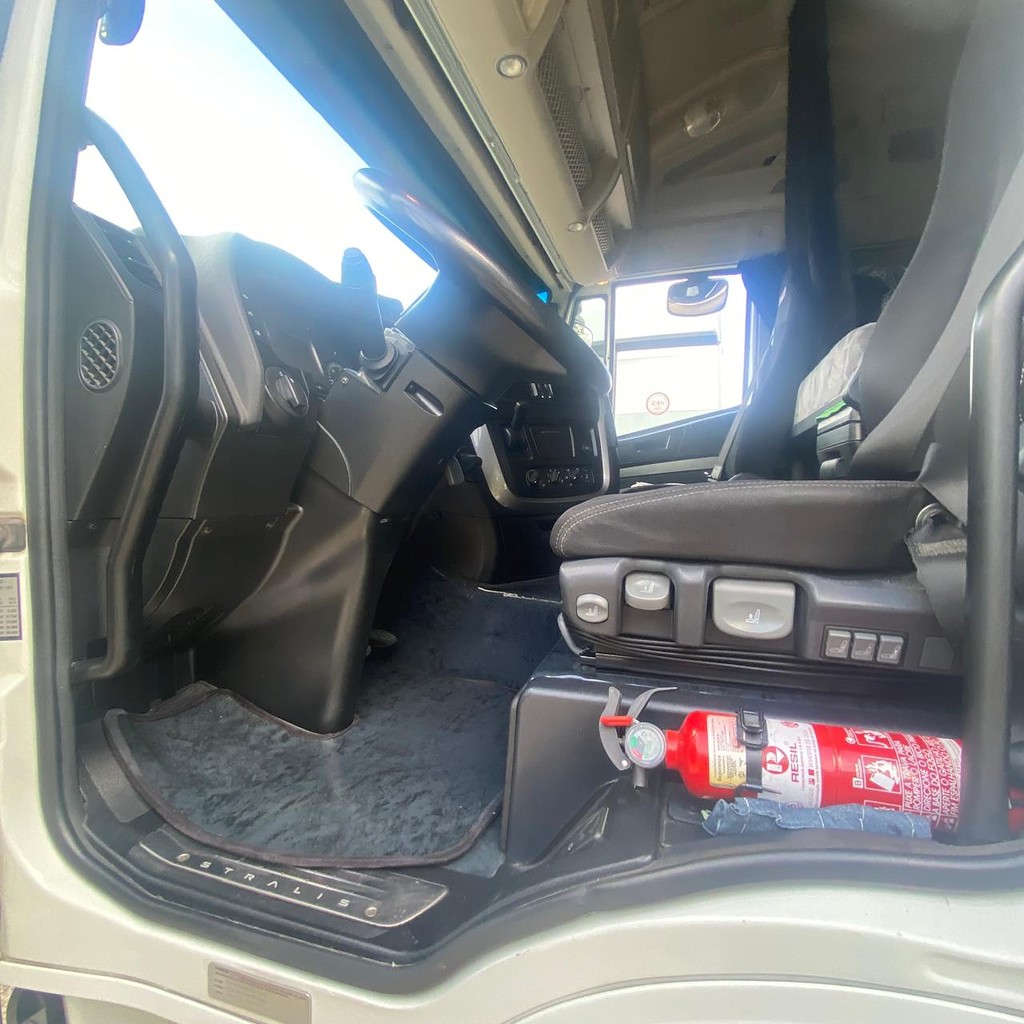 Caminhão IVECO HI WAY 440 Cavalo Mecânico ANO 2021 de Venda Truck Anuncios SC na Santa Catarina