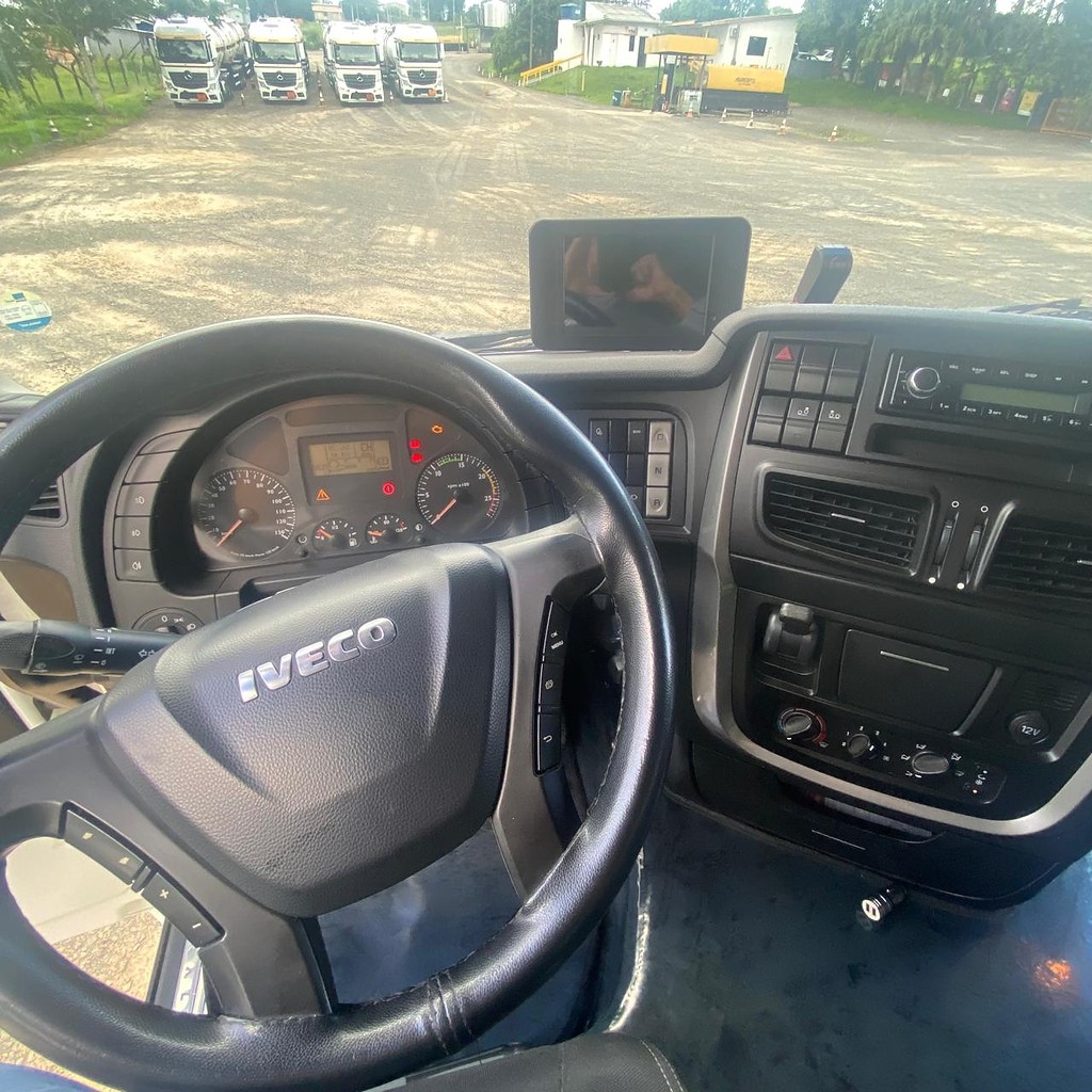 Caminhão IVECO HI WAY 440 Cavalo Mecânico ANO 2021 de Venda Truck Anuncios SC na Santa Catarina