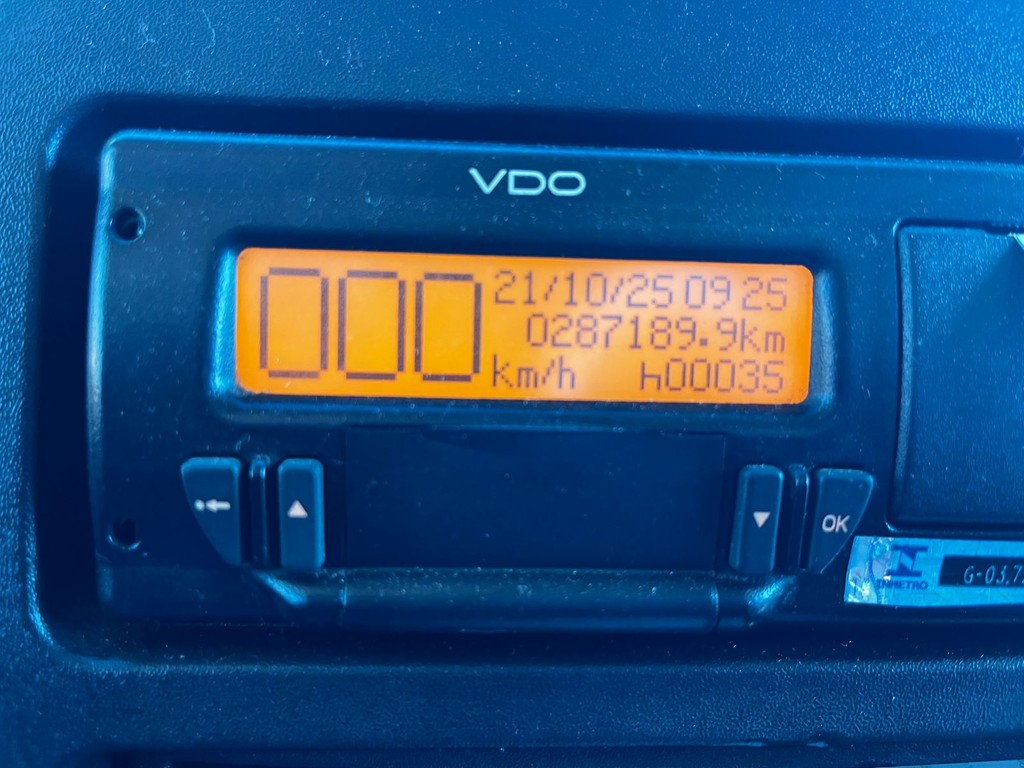 Caminhão MERCEDES BENZ MB 1016 Plataforma Guincho ANO 2019 de Automec Veículos em São Paulo