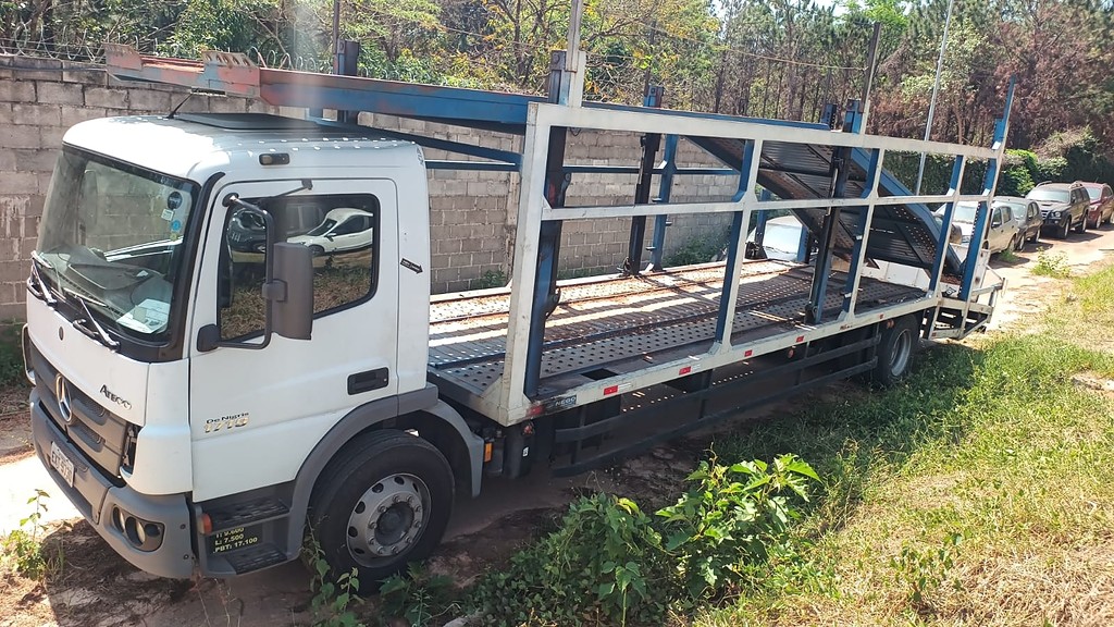 Caminhão MERCEDES BENZ MB 1719 Cegonha ANO 2019 de Automec Veículos em São Paulo