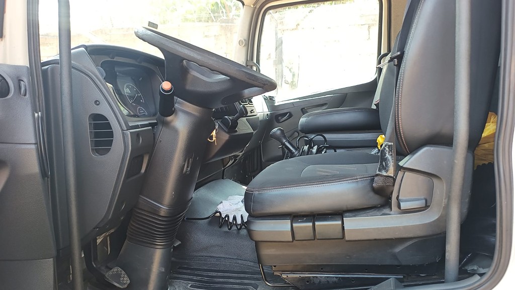 Caminhão MERCEDES BENZ MB 1719 Cegonha ANO 2019 de Automec Veículos em São Paulo