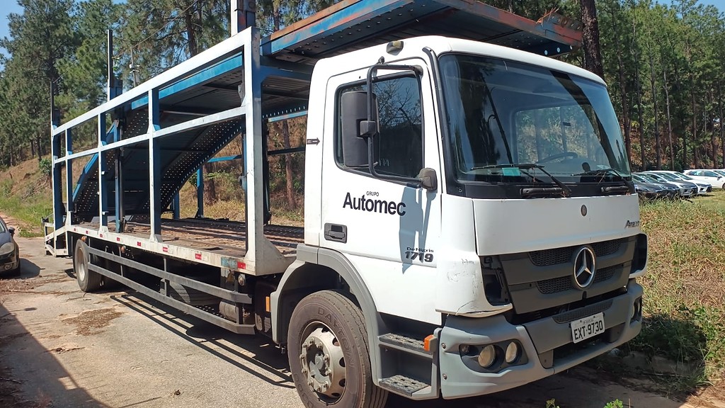 Caminhão MERCEDES BENZ MB 1719 Cegonha ANO 2019 de Automec Veículos em São Paulo