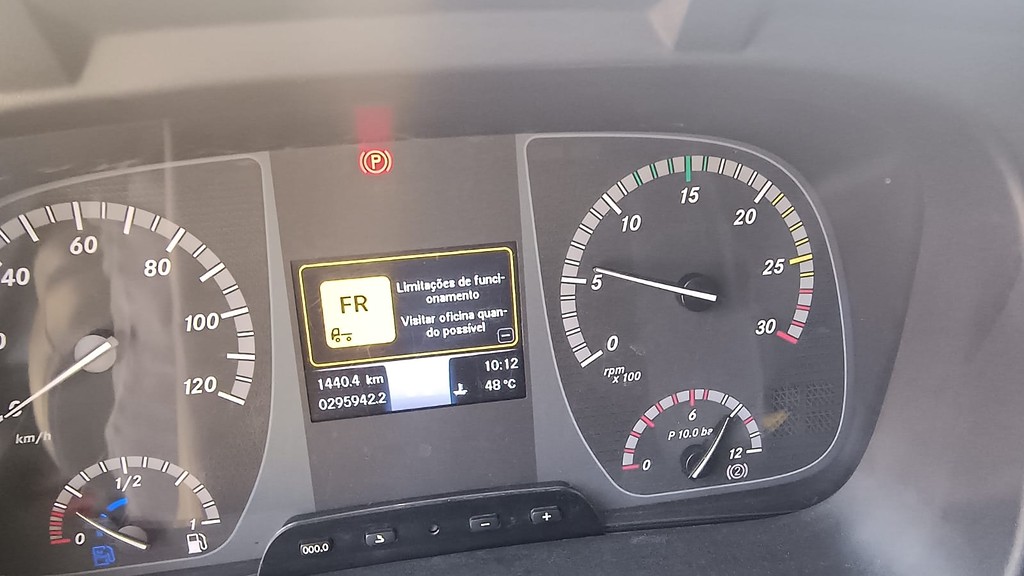 Caminhão MERCEDES BENZ MB 1719 Cegonha ANO 2019 de Automec Veículos em São Paulo