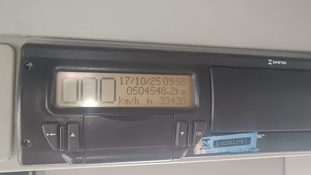 Caminhão IVECO TECTOR 240E28 Cegonha ANO 2016 de Automec Veículos em São Paulo