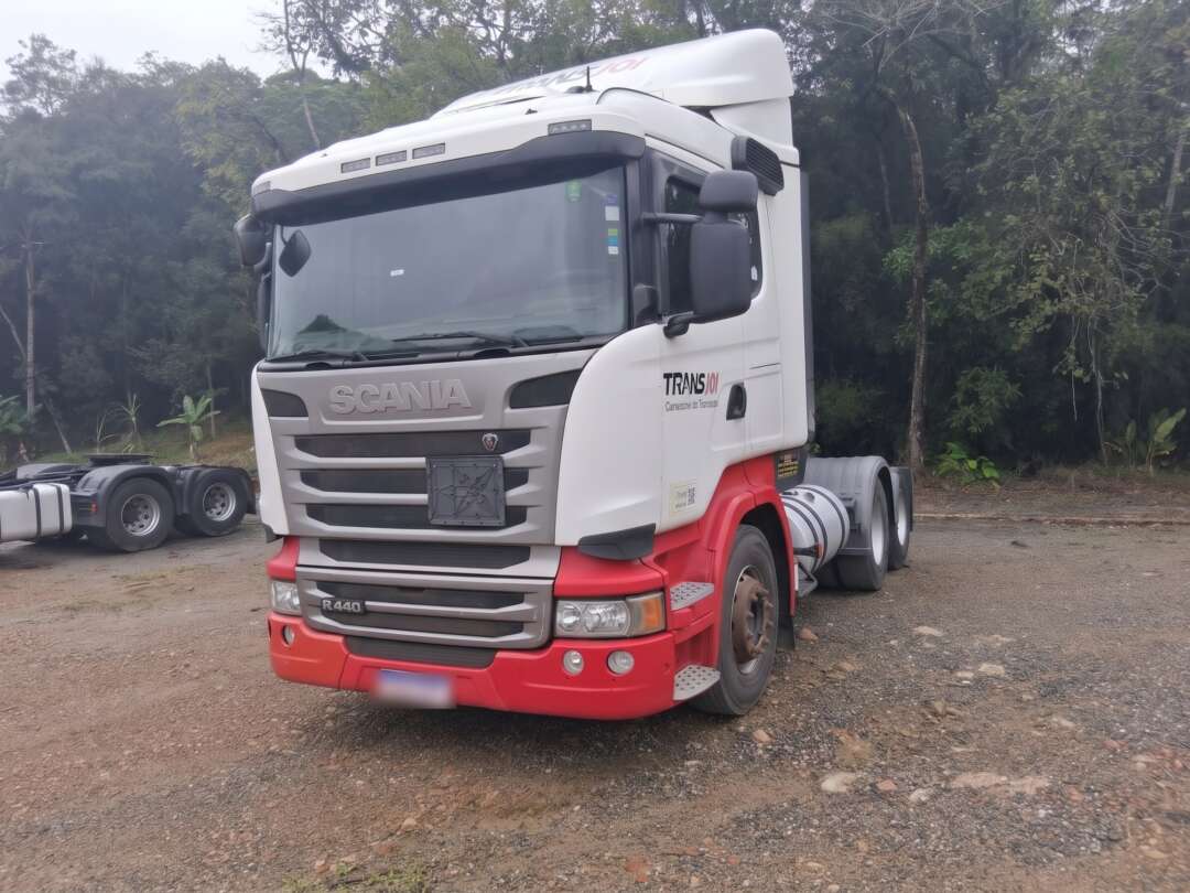 Scania R440 6×2 2017/2018 de Transjoi Transportes na Santa Catarina
