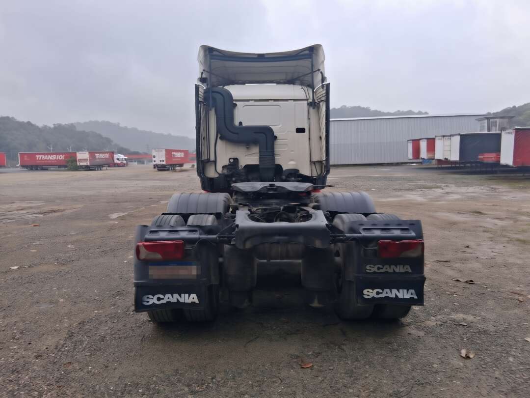 Scania R440 6×2 2017/2018 de Transjoi Transportes na Santa Catarina