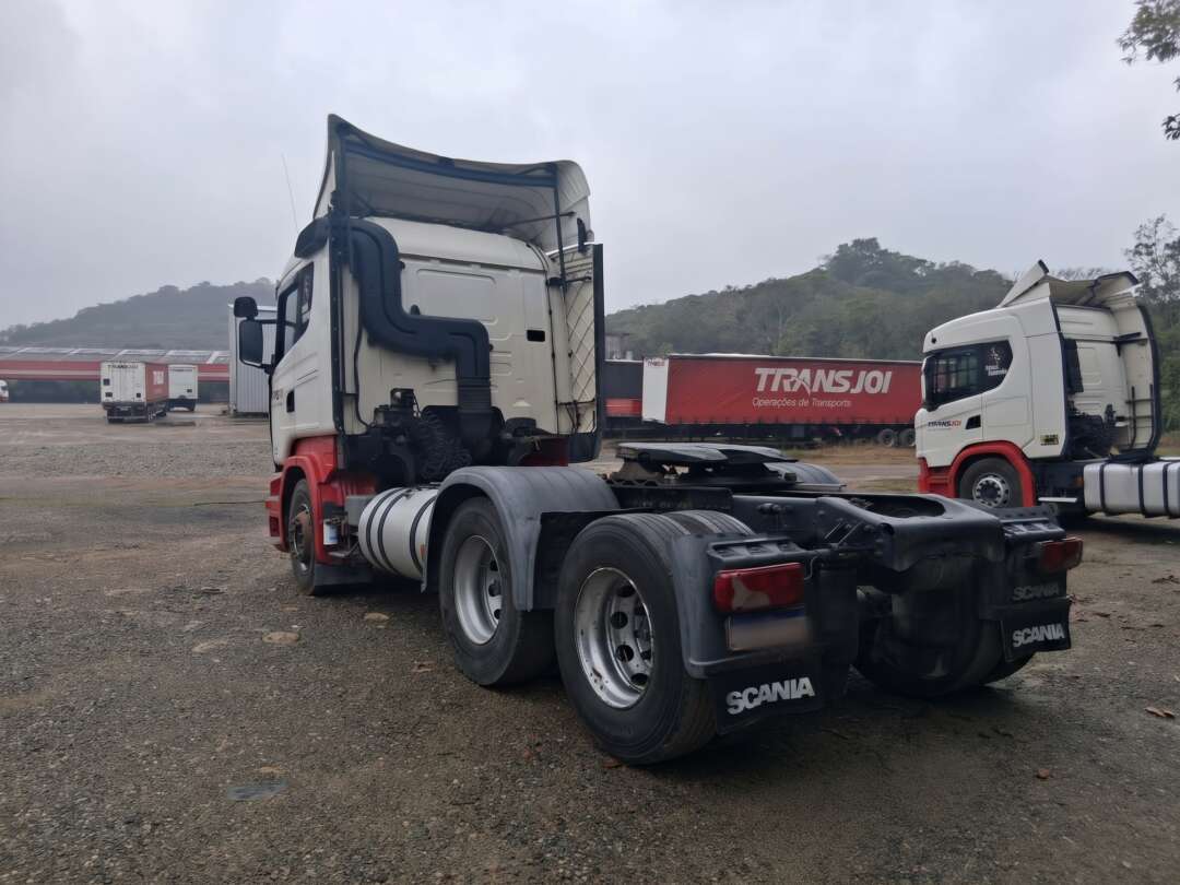 Scania R440 6×2 2017/2018 de Transjoi Transportes na Santa Catarina