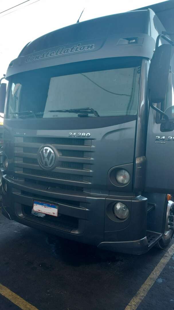 Caminhão VOLKSWAGEN VW 24280 Baú Sider ANO 2021 de Venda Truck Anúncios Curitiba PR no Paraná