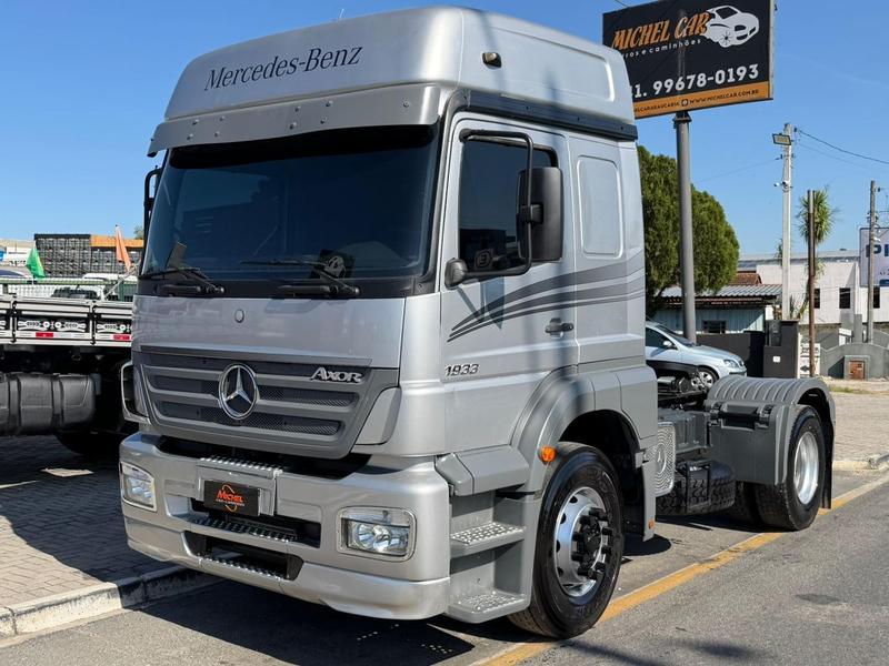 Caminhão MERCEDES BENZ MB 1933 Cavalo Mecânico ANO 2011 de Michel Car no Paraná