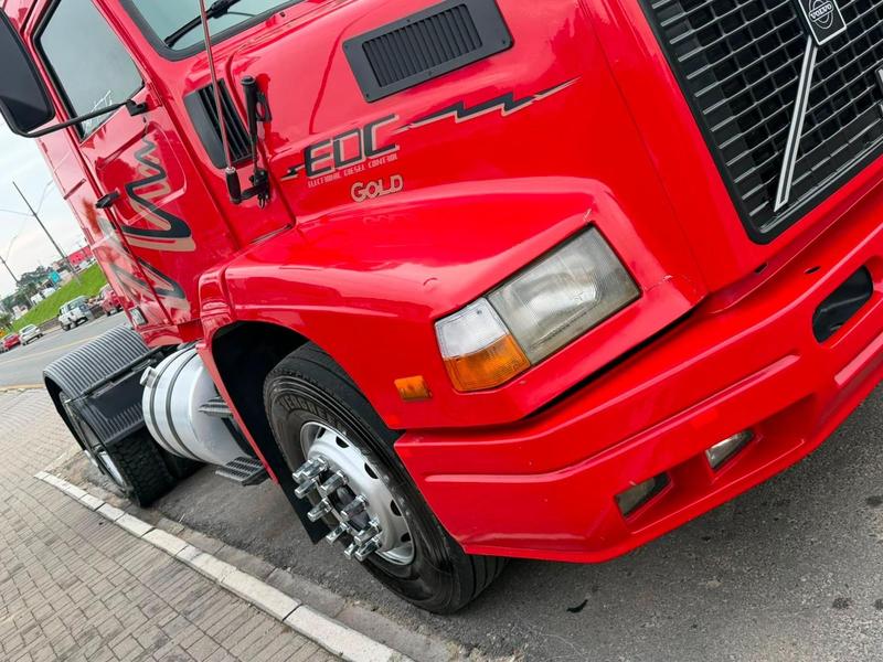 Caminhão VOLVO NL12 360 Cavalo Mecânico ANO 1999 de Michel Car no Paraná