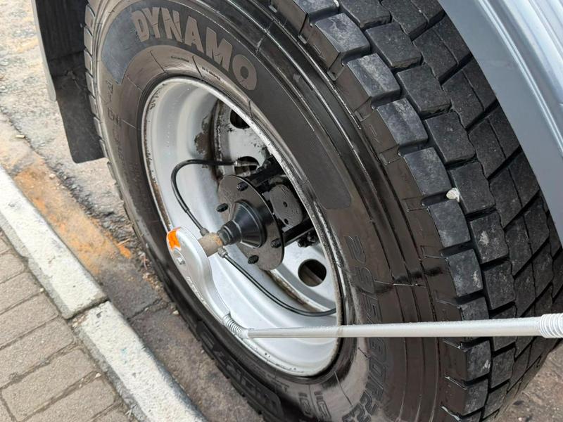 Caminhão VOLVO NL12 360 Cavalo Mecânico ANO 1999 de Michel Car no Paraná
