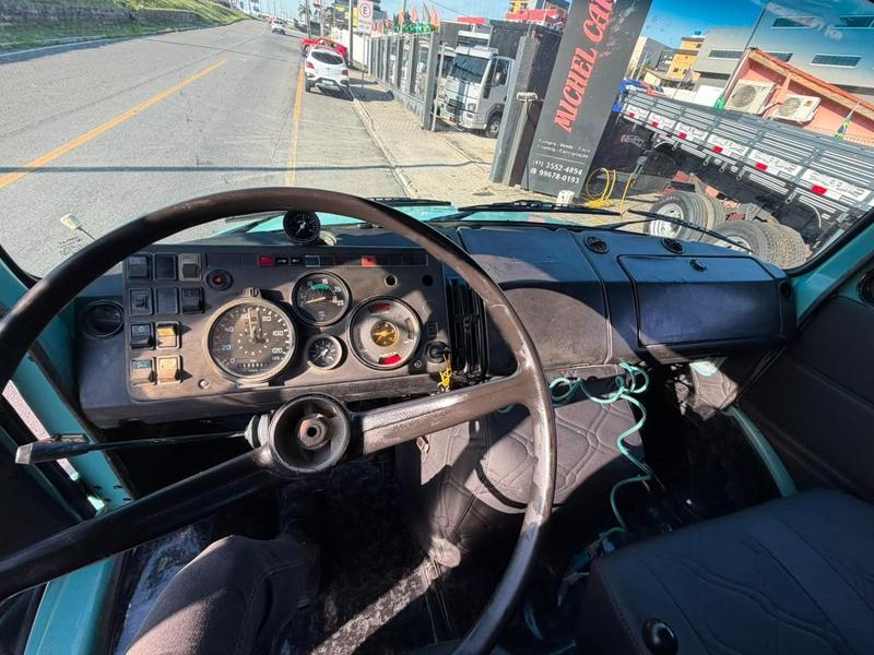 Caminhão MERCEDES BENZ MB 2220 Caçamba Basculante ANO 1987 de Michel Car no Paraná