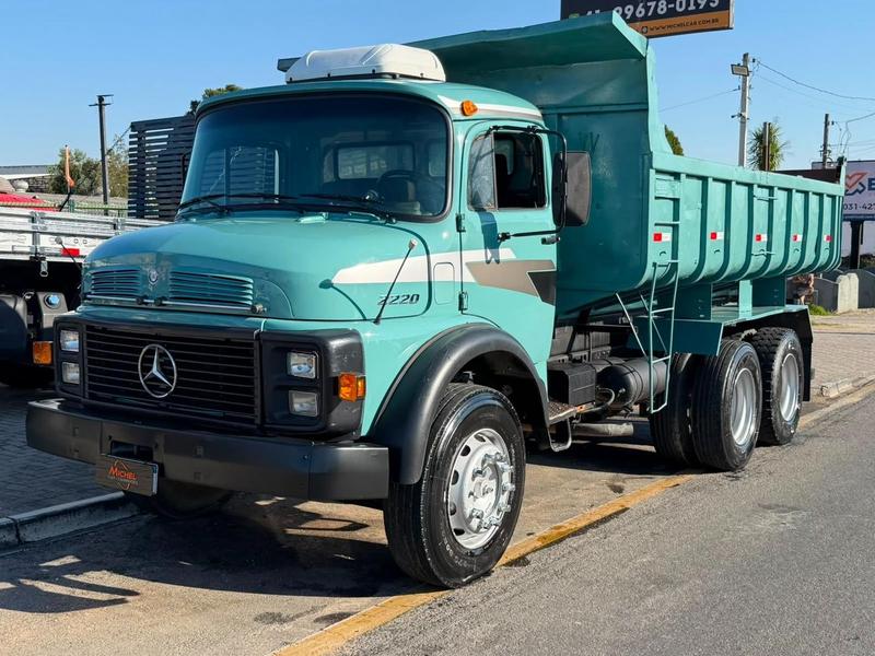 Caminhão MERCEDES BENZ MB 2220 Caçamba Basculante ANO 1987 de Michel Car no Paraná