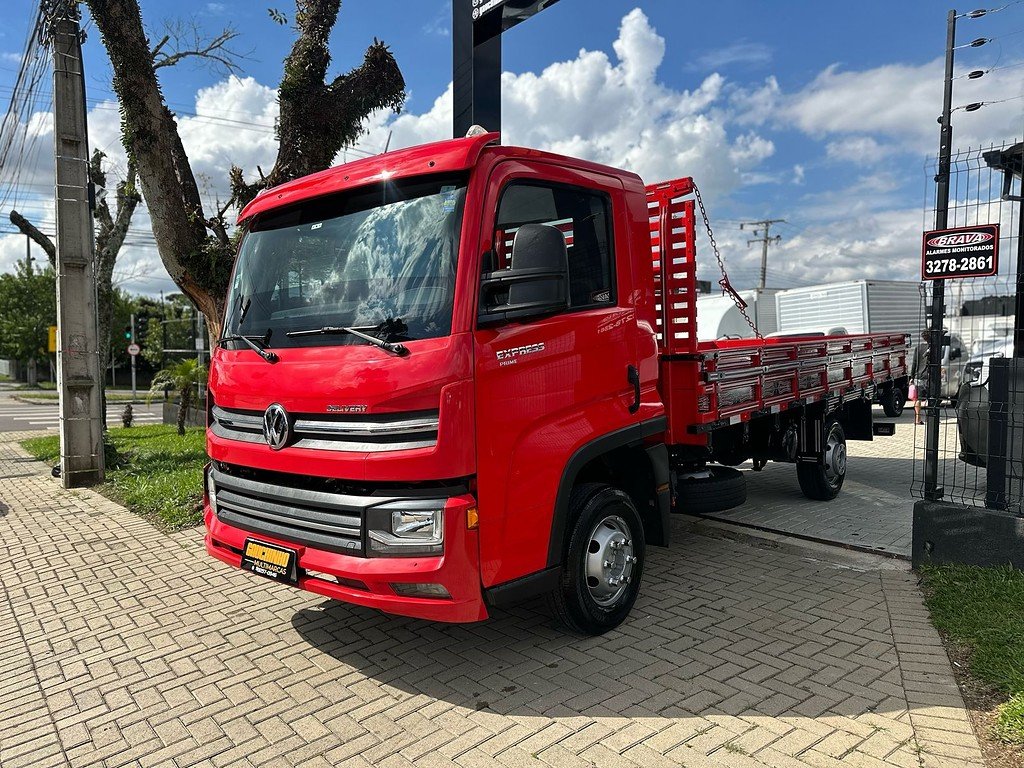 Caminhão VOLKSWAGEN DELIVERY EXPRESS Carroceria ANO 2021 de Gauchinho Multimarcas no Paraná