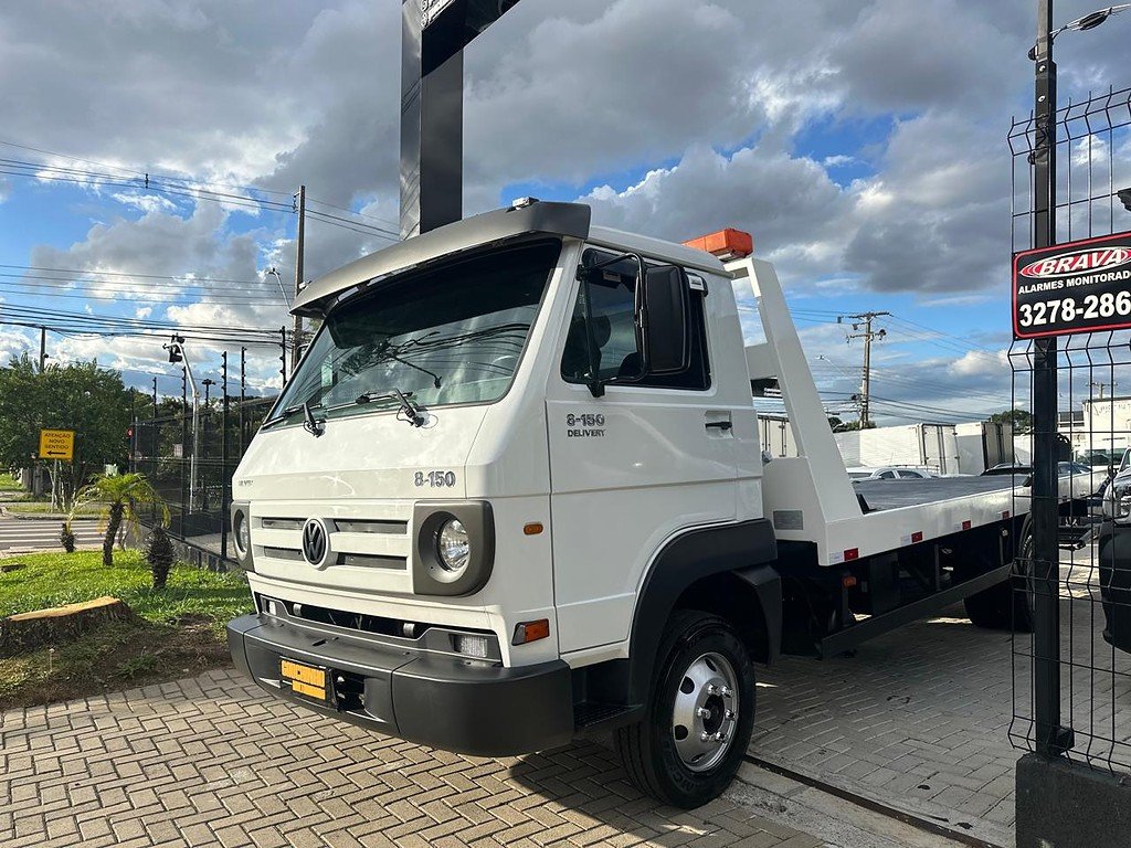 Caminhão VOLKSWAGEN VW 8150 Plataforma Guincho ANO 2007 de Gauchinho Multimarcas no Paraná