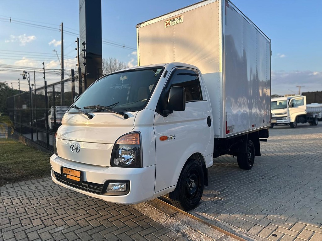 Caminhão HYUNDAI HR Baú Furgão ANO 2019 de Gauchinho Multimarcas no Paraná