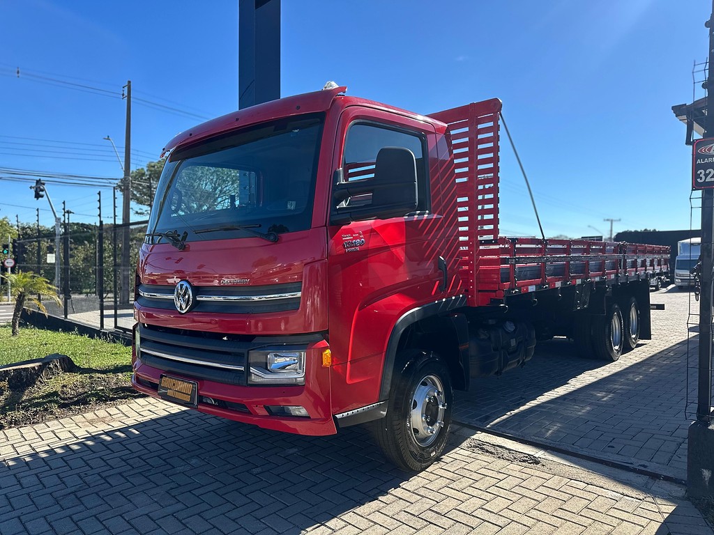 Caminhão VOLKSWAGEN VW 13180 Carroceria ANO 2022 de Gauchinho Multimarcas no Paraná