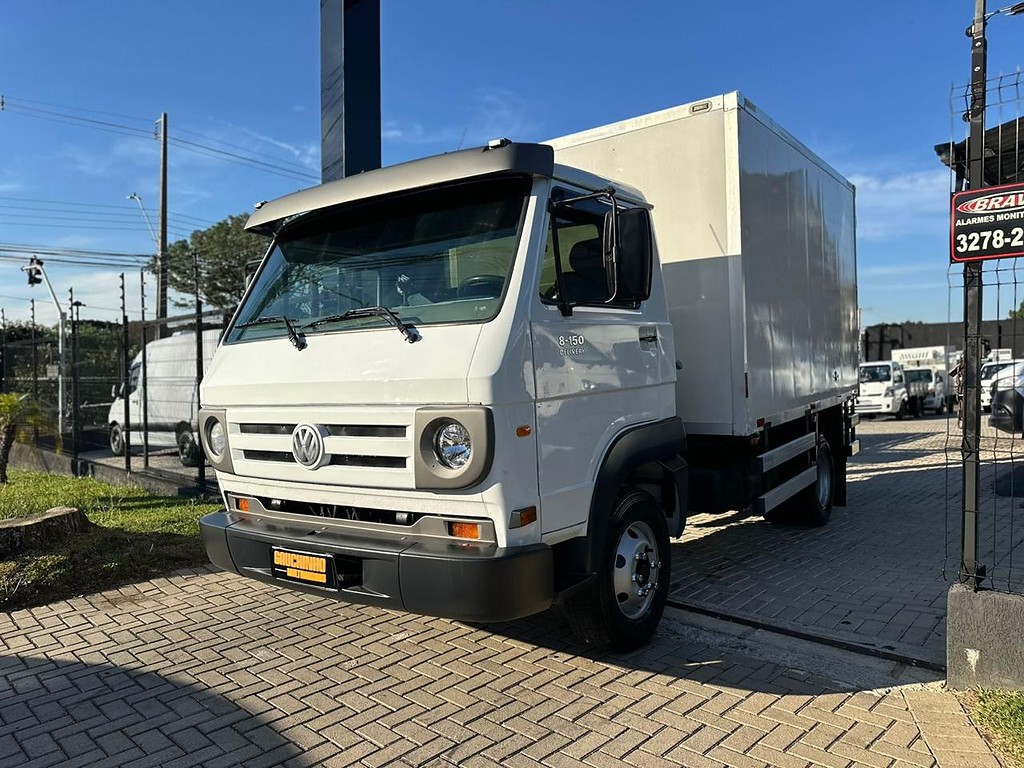 Caminhão VOLKSWAGEN VW 8150 Baú Furgão ANO 2007 de Gauchinho Multimarcas no Paraná