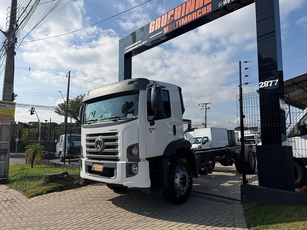 Caminhão VOLKSWAGEN VW 17190 Chassis ANO 2022 de Gauchinho Multimarcas no Paraná