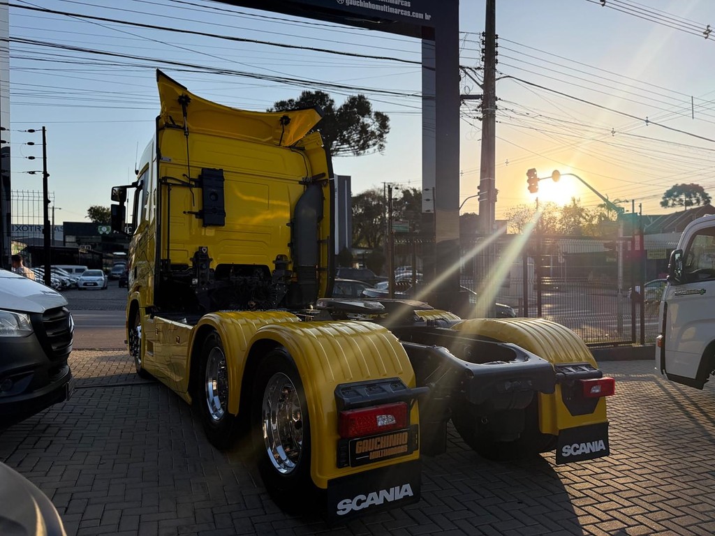 Caminhão SCANIA 460 Cavalo Mecânico ANO 2024 de Gauchinho Multimarcas no Paraná