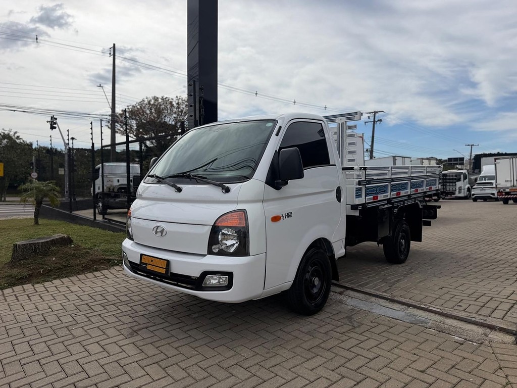 Caminhão HYUNDAI HR Carroceria ANO 2020 de Gauchinho Multimarcas no Paraná