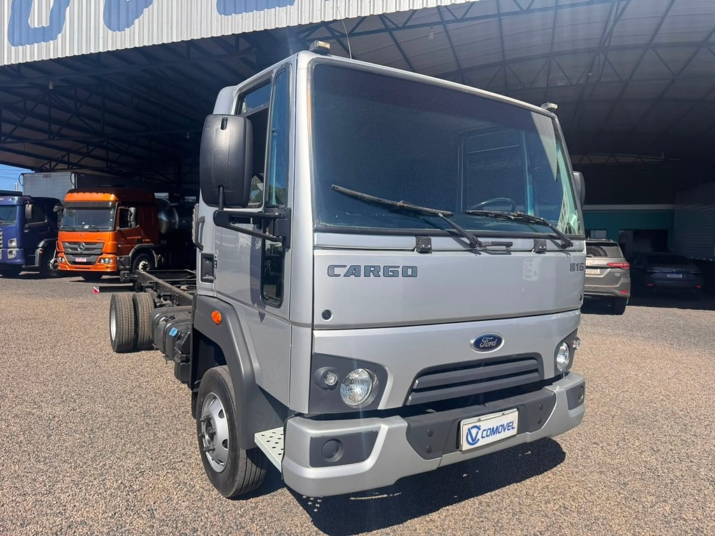 Caminhão FORD CARGO 816 Chassis ANO 2014 de Comovel Veículos em São Paulo