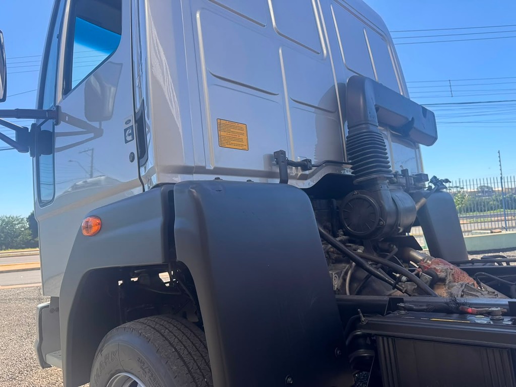 Caminhão FORD CARGO 816 Chassis ANO 2014 de Comovel Veículos em São Paulo